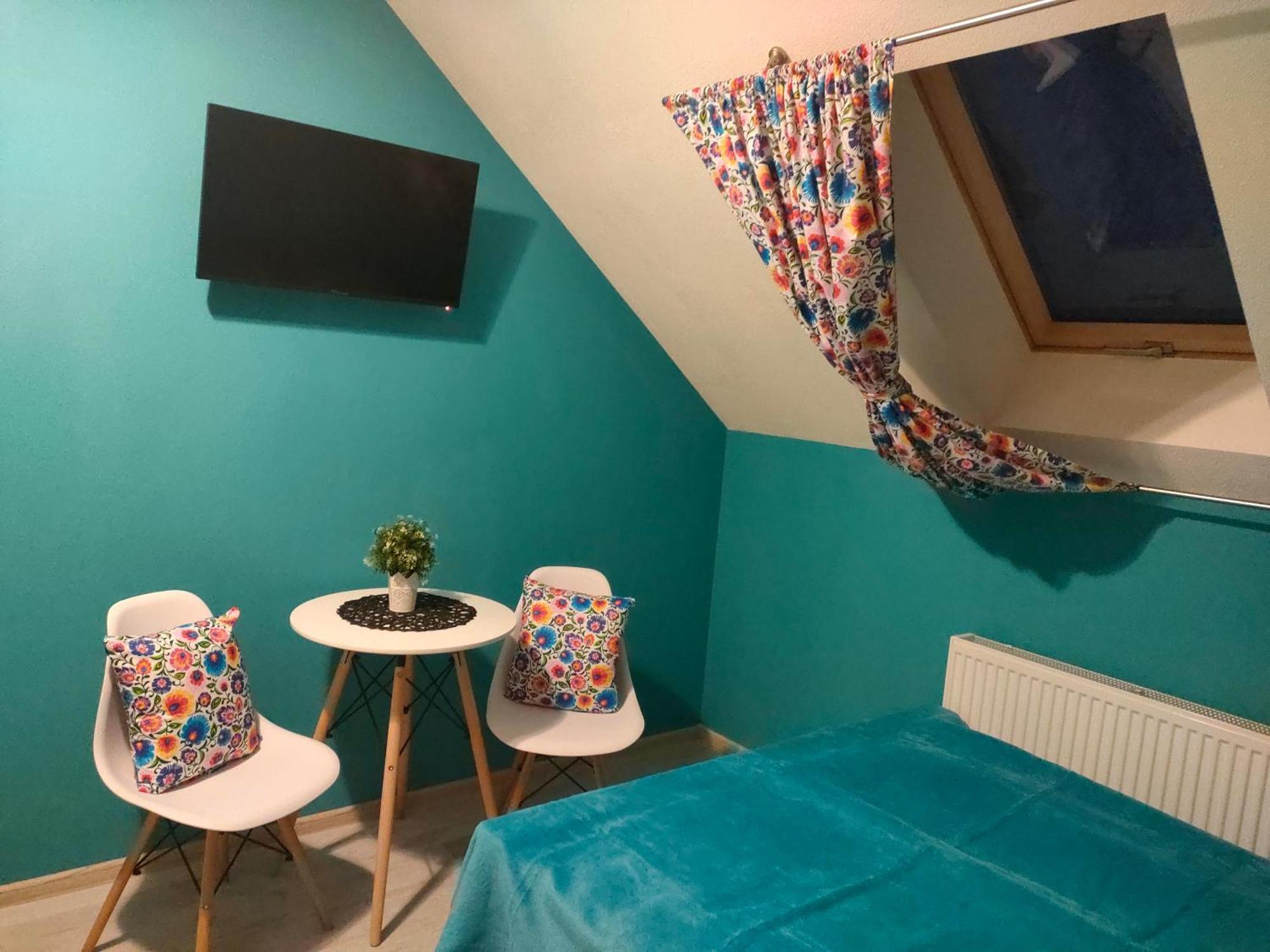 Pokoje U Mrugaly Czerwienne Habitación foto